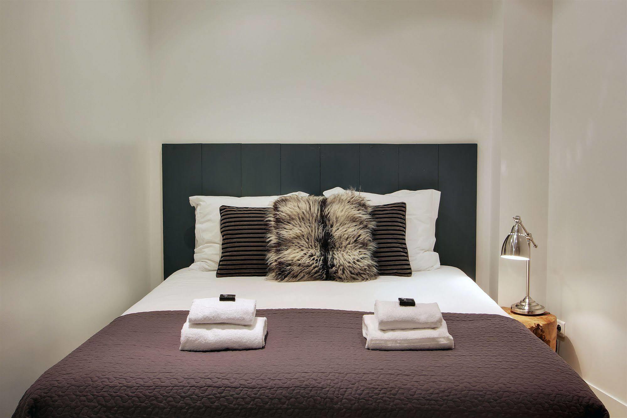 Short Stay Group Museum View Serviced Apartments Париж Экстерьер фото